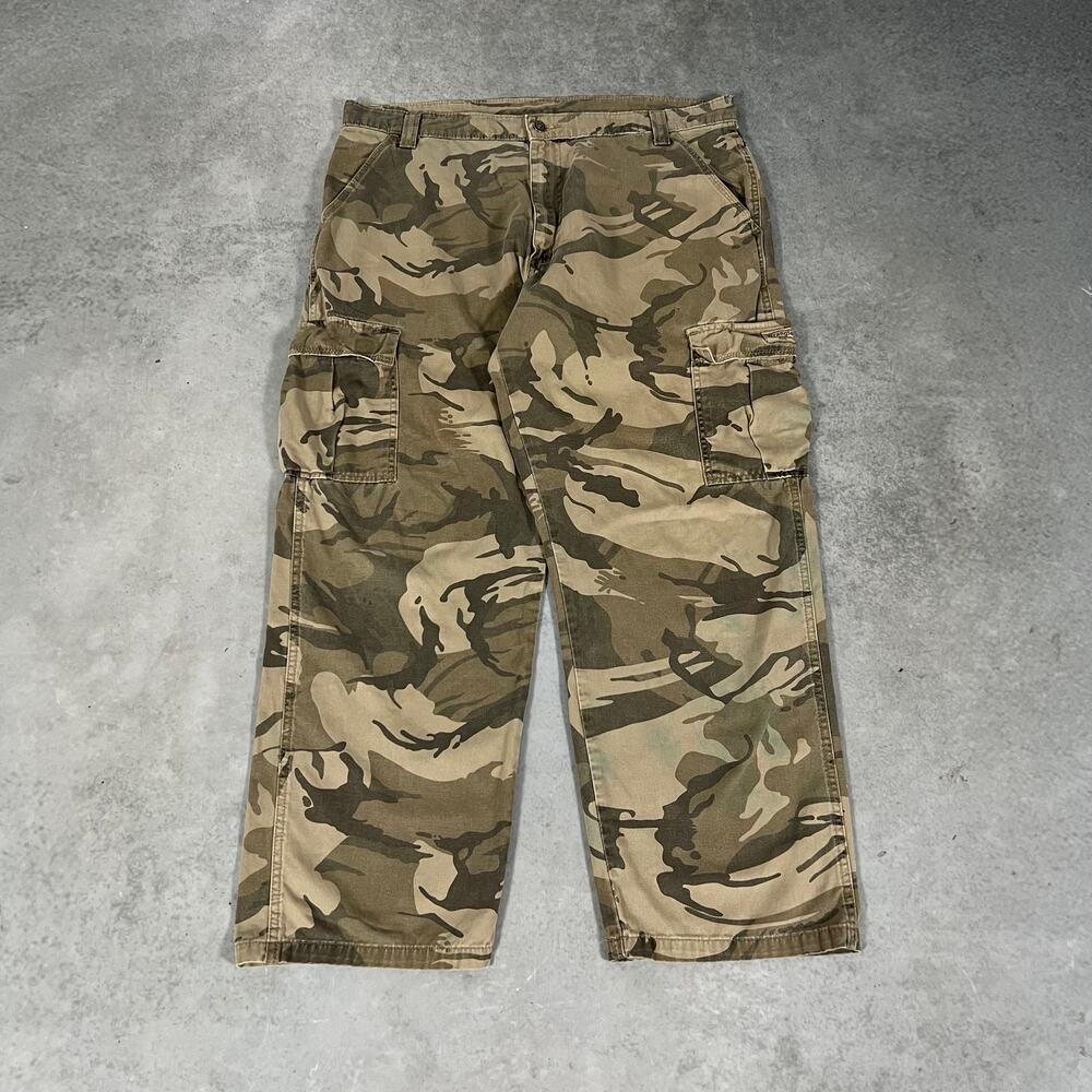 2000's Wrangler Cargo Pants Relaxed Fit Camo Cotton Mens - Size: 36x30